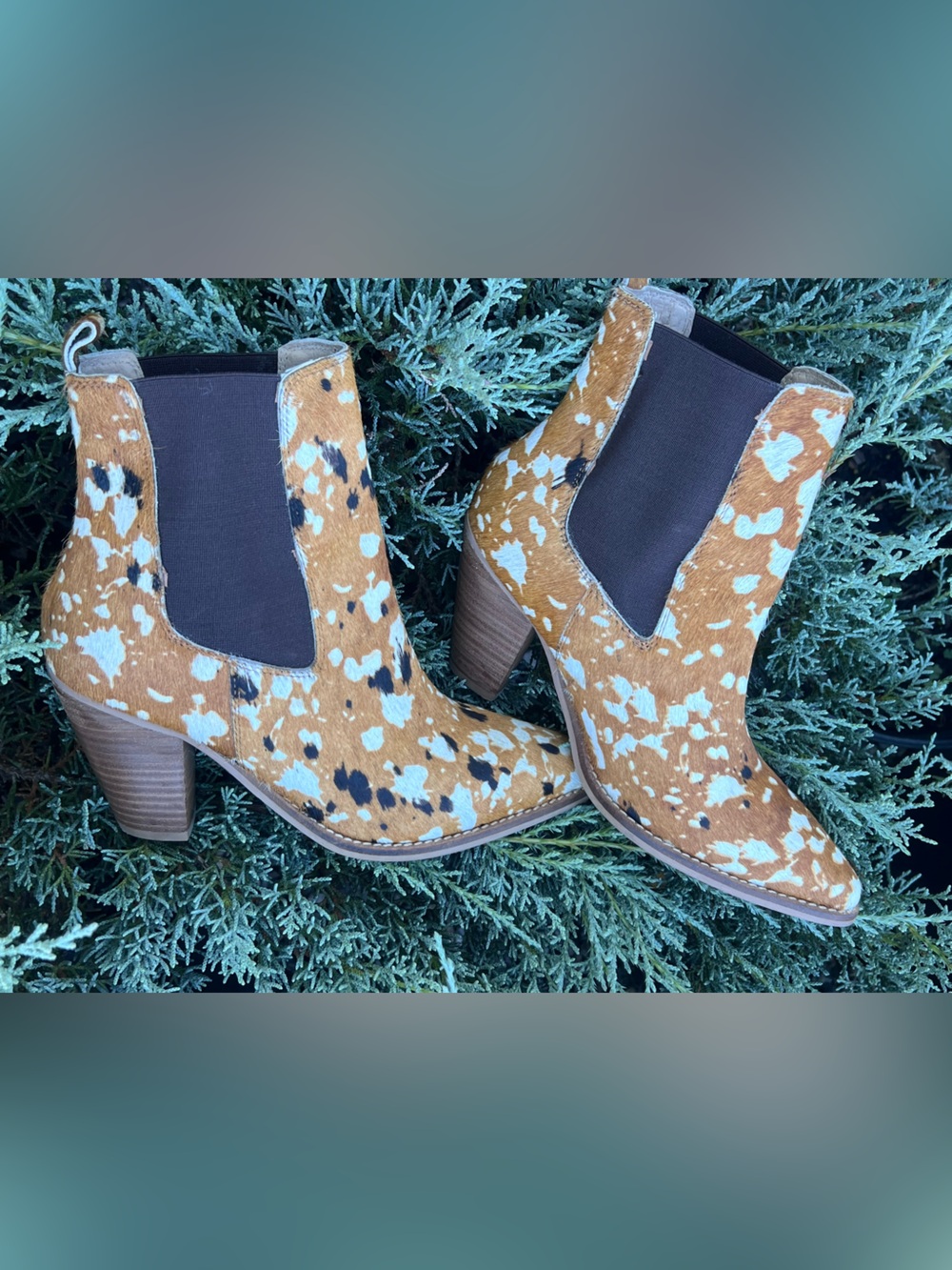 Ladies size 7.5- Diba True Sound Off Cow hide booties - amazing boot!